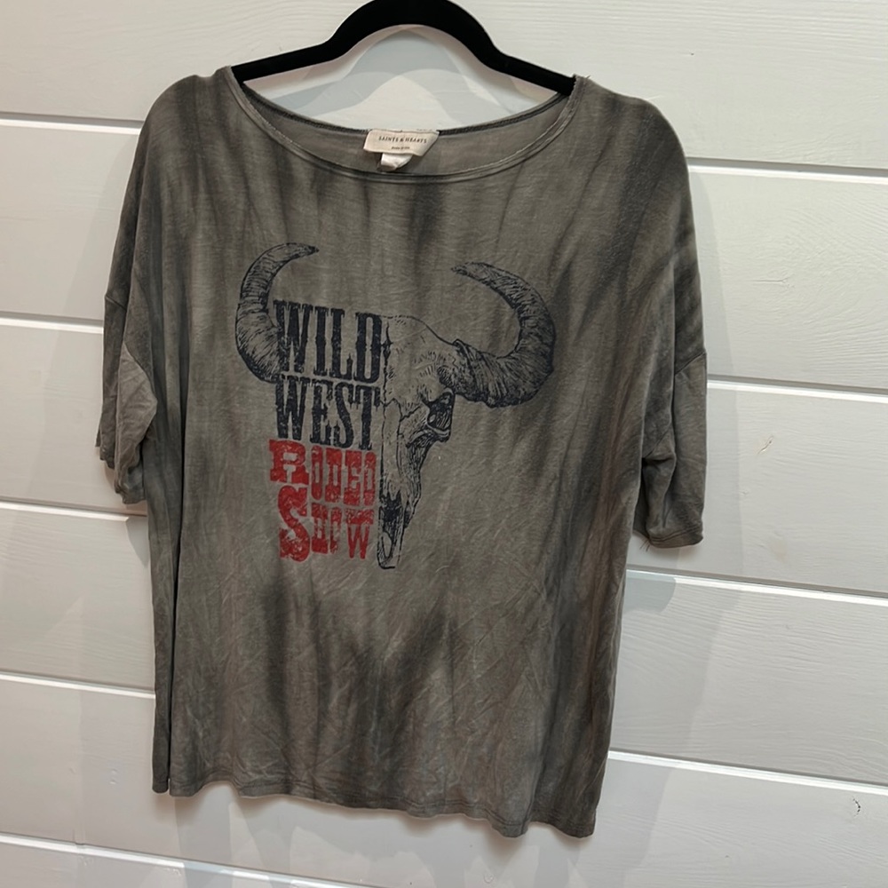 Saints & Hearts Large western style T-shirt women’s
